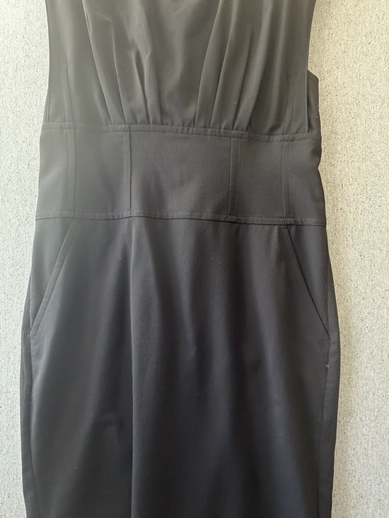 Banana Republic Dresses & Skirts - Banana Republic Black Tailored Dress